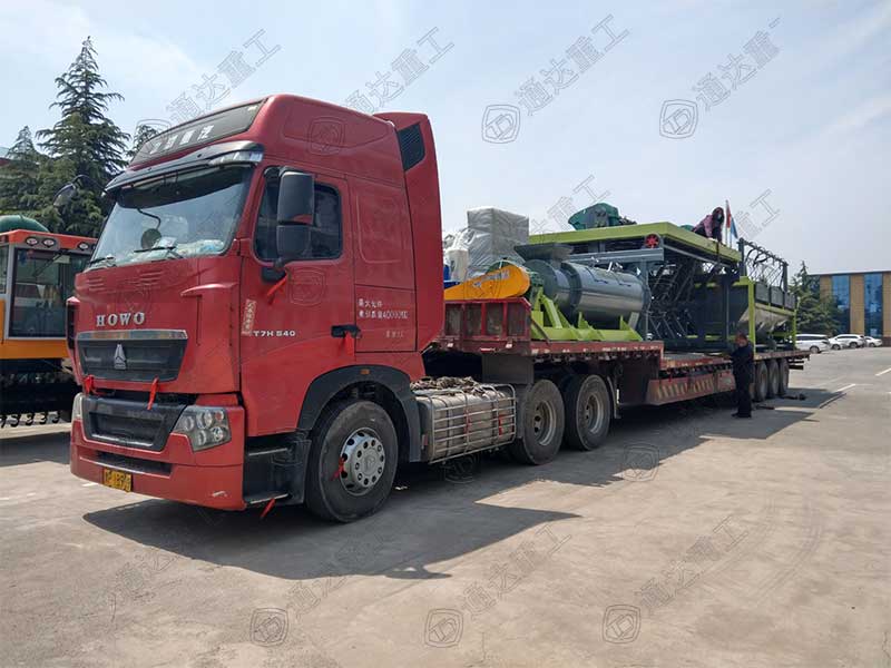 有機肥生產線設備裝車完畢，即將發往安徽安慶